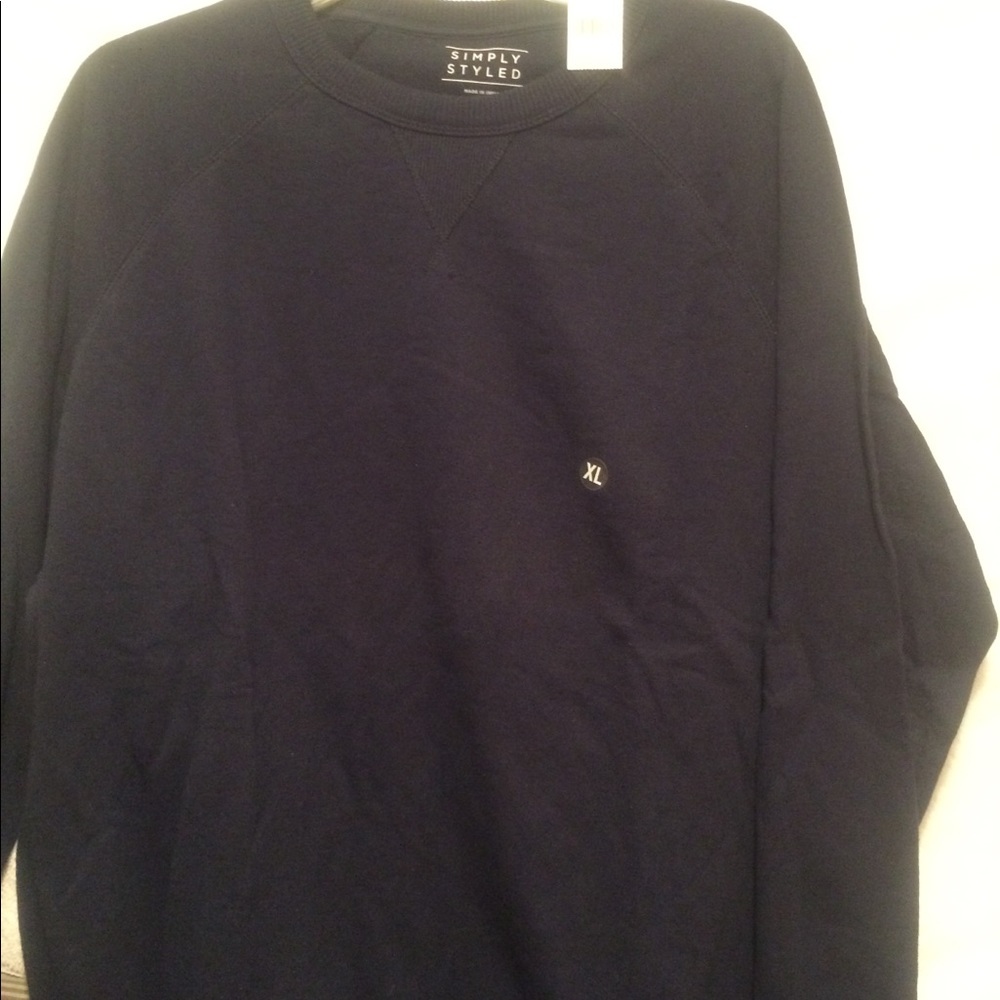 Simple Style Sweater - Picture 2 of 3